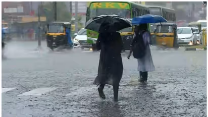 Heavy rainfall in Tamil Nadu forces schools to shutdown in 5 districts