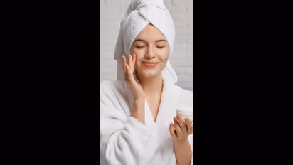 பளபளப்பான முக அழகை பெற சூப்பரான சிம்பிள் டிப்ஸ் இதோ..! 