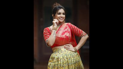 ವಿವಾಹ ವಾರ್ಷಿಕೋತ್ಸವ ಸಂಭ್ರಮದಲ್ಲಿ ಶ್ವೇತಾ ಚೆಂಗಪ್ಪ:  ಮಾಡರ್ನ್ ಡ್ರೆಸ್ಸಲ್ಲಿರೋ ನಟಿ ಅಂದಕ್ಕೆ ಸೋತ ಫ್ಯಾನ್ಸ್ 