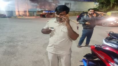 ತುಮಕೂರು: ಬಸ್ನಲ್ಲಿದ್ದ ಮಹಿಳೆಗೆ ಉಸಿರಾಟ ಸಮಸ್ಯೆ, ಆಸ್ಪತ್ರೆಗೆ ದಾಖಲಿಸಿ ಕರುಣಾಮಯಿಯಾದ ಕೆಎಸ್ಆರ್ಟಿಸಿ ಸಿಬ್ಬಂದಿ