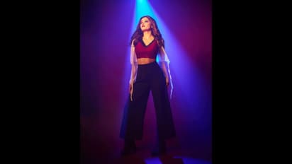 ರಾಶಾ ತಡಾನಿ ಬೊಂಬಾಟ್ ಫೋಟೋ, ನೆರಳುಬೆಳಕಿನಾಟದಲ್ಲಿ ಉಬ್ಬುತಗ್ಗು ನೋಡಿ ಮನಸೋತ ನೆಟ್ಟಿಗರು!