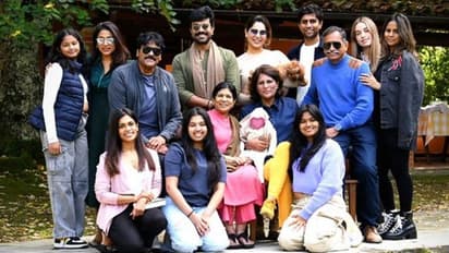 ఇటలీలో మెగా అండ్ కామినేని ఫ్యామిలీ.. ఆ విషయంలో జాగ్రత్త పడుతున్న చరణ్, ఉపాసన!