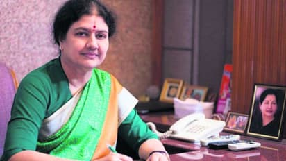 மீனவர்கள் திமுகவிடம் உதவியை எதிர்பார்ப்பது தவறு.. ஏன்னா.. - செய்தியாளர் சந்திப்பில் பேசிய வி.கே.சசிகலா!