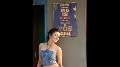 ಜೀನ್ಸ್​ ಟಾಪ್​ನಲ್ಲಿ ಸೆಕ್ಸಿಯಾಗಿ ಮಿಂಚಿದ Pranitha: ಮಮ್ಮಿಯಾದ್ರೂ ನೀವು ಹಾಟ್‌ ಫಿಗರ್ ಎಂದ ಫ್ಯಾನ್ಸ್‌!