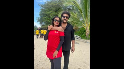 ಭರ್ಜರಿ ಬ್ಯಾಚುಲರ್ಸ್‌ ಏಂಜೆಲ್‌ಗಳ ಬಿಗಿದಪ್ಪಿದ ಕ್ರೇಜಿಸ್ಟಾರ್‌ ರವಿಚಂದ್ರನ್‌: ನಾಟಿ ರವಿಮಾಮ ಎಂದ ಫ್ಯಾನ್ಸ್