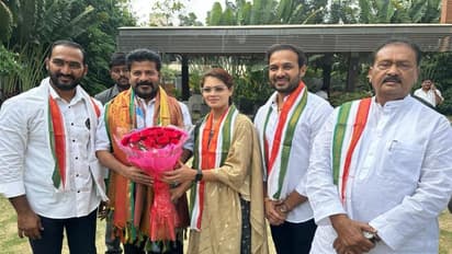  కామారెడ్డిలో బీఆర్ఎస్‌కు భారీ షాక్.. కాంగ్రెస్‌లో చేరిన మున్సిపల్ వైఎస్ చైర్‌పర్సన్ ఇందుప్రియ..