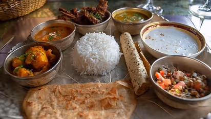 Karwa Chauth 2023: 10 easy Sargi dishes to make at home 