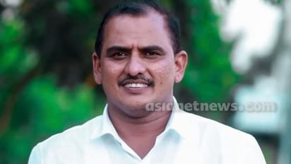 ഉദ്യോഗസ്ഥനെ മർദ്ദിച്ച കേസിൽ എംഎൽഎ എകെഎം അഷ്‌റഫിന് തടവ് ശിക്ഷ; 10000 രൂപ പിഴയും വിധിച്ചു