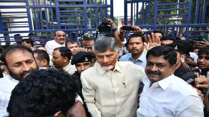 Chandrababu Naidu: 4 గంటల్లో 40 కిలోమీటర్లే ముందుకు సాగిన చంద్రబాబు కాన్వాయ్..