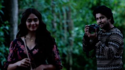 മൃണാള് താക്കൂറിനെ പുകഴ്ത്തി നാനി രംഗത്ത്, ഇത്രയ്ക്കും വേണോയെന്ന് ആരാധകരും