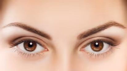 കണ്ണുകളെ പൊന്നു പോലെ കാക്കാൻ വേണം ഈ പോഷകങ്ങൾ