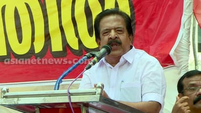 തദ്ദേശ സ്ഥാപനങ്ങൾക്ക് സംഭാവന സ്വീകരിക്കാമെന്ന ഉത്തരവ് അഴിമതിക്ക് കാരണമാകും, ഉടൻ പിന്വലിക്കണം: ചെന്നിത്തല