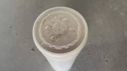 ഓൺലൈനായി മിൽക്ക് ഷേക്ക് ഓർഡർ ചെയ്ത യുവാവിന് കിട്ടിയത് ഒരു കപ്പ് മൂത്രം..!