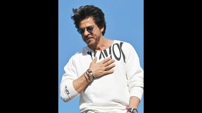 ಬರೀ ಹೆಸರು ಮಾತ್ರವಲ್ಲ ಲೈಫ್‌ ಸ್ಟೈಲ್‌ ಕೂಡ ರಾಜನದೇ; ಕಿಂಗ್‌ ಖಾನ್‌ ಐಷರಾಮಿ ಜೀವನ ಶೈಲಿ ಹೀಗಿದೆ!