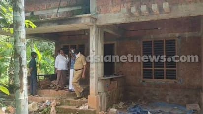 നിർമ്മാണം നടക്കുന്ന വീടിനകത്ത് നിന്ന് ദുർഗന്ധം വമിച്ചു; കാരണം തേടിയെത്തിയ നാട്ടുകാർ കണ്ടത് 60-കാരന്റെ മൃതദേഹം