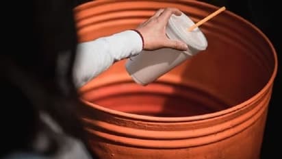 ಮಿಲ್ಕ್‌ಶೇಕ್‌ ಆರ್ಡರ್‌ ಮಾಡಿದ್ದ ವ್ಯಕ್ತಿಗೆ ನೀಡಿದ್ದು 'ಮೂತ್ರ' ಅನ್ನೋದು ಗುಟುಕು ಕುಡಿದ ನಂತರವೇ ಗೊತ್ತಾಯ್ತ!