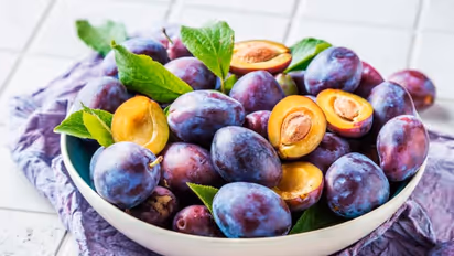 പതിവായി പ്ലം കഴിക്കാറുണ്ടോ? എങ്കില്, നിങ്ങളറിയേണ്ടത്...