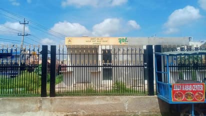 ಪಾಳು ಬಿದ್ದ ಇಂದಿರಾ ಕ್ಯಾಂಟಿನ್ : ತೆರಿಗೆ ಹಣ ಯಾರ ಸ್ವತ್ತು?