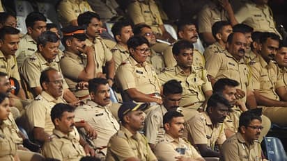 സമാധാനം 'നഷ്ടപ്പെട്ടെന്ന' പരാതിയുമായി യുവതി; മുംബൈ പോലീസിന്റെ മറുപടിയില് ചിരിച്ച് മറിഞ്ഞ് സോഷ്യല് മീഡിയ !