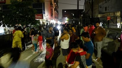 देर रात उत्तर भारत में हिली धरती,दहशत के मारे घर से निकले लोग