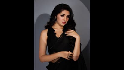 ఇండస్ట్రీని ఊపేస్తున్న ఈ యంగ్ హీరోయిన్స్ రియల్ ఏజ్ తెలుసా... మరీ అంత తక్కువా! 