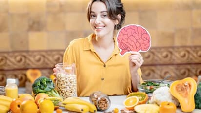 Health Tips: തലച്ചോറിന്‍റെ ആരോഗ്യത്തിനായി കഴിക്കേണ്ട ആറ് പഴങ്ങള്‍... 