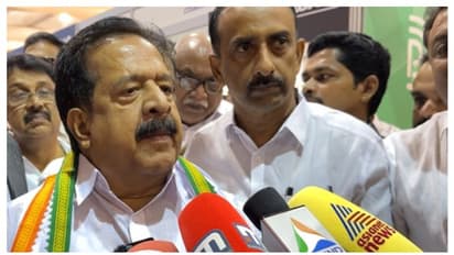 'ഇടതുമുന്നണി ദുർബലമായത് കൊണ്ടാണ് ലീഗിനെ തുടരെ തുടരെ ക്ഷണിക്കുന്നത്'; ചെന്നിത്തല