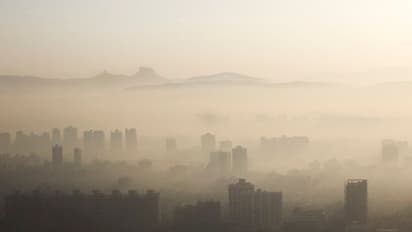 Shocking! Dramatic drone footages reveal Delhi choking on toxic haze (WATCH)