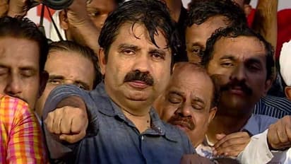 ആര്യാടൻ ഷൗക്കത്തിനെതിരെ നടപടി പാടില്ലെന്ന് ഗ്രൂപ്പ് നേതാക്കൾ; കോൺഗ്രസിൽ ചർച്ച സജീവം