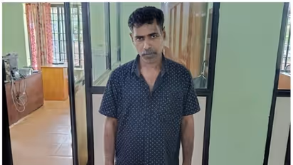 നഷ്ടമായത് ഇതര സംസ്ഥാന തൊഴിലാളികളുടെ ഒരാഴ്ചത്തെ കൂലി, അപരിചിതനെ കണ്ടെന്ന് മൊഴി; സിസിടിവി പരതി ആളെ പൊക്കി പൊലീസ്