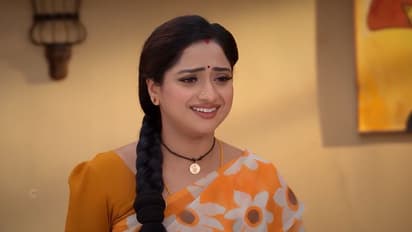 சூப்பர் ஹிட் சீரியலில் இருந்து வெளியேறிய ஹீரோயின்; என்ன ஆச்சு? 