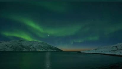 ಅಪರೂಪದ ವಿದ್ಯಮಾನಕ್ಕೆ ಆಕಾಶವೇ ಕೆಂಪೇರಿತು:  ಬಲ್ಗೇರಿಯಾ ಬಾನಲ್ಲಿ ಬಣ್ಣದ ಚಿತ್ತಾರ ಮೂಡಿಸಿದ ನಾರ್ತರ್ನ್‌ ಲೈಟ್