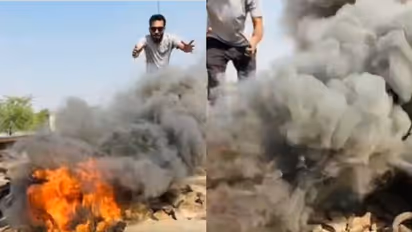 യൂട്യൂബർ ട്രാക്കിൽ പടക്കം കൂട്ടിയിട്ട് പൊട്ടിച്ചു, പാമ്പിന്റെ രൂപത്തിൽ ചാരം; റെയിൽവെ പൊലീസ് വാണ്ട്സ് ടു നോ...