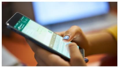 ഹൈസ്കൂൾ പരീക്ഷാ പേപ്പർ വാട്സാപ്പ് ഗ്രൂപ്പില്; പിടിയിലായതില് പ്രവാസിയും, 10 വര്ഷം കഠിന തടവും വന്തുക പിഴയും