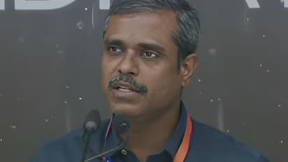 ತಾವು ಕಲಿತ ವಿದ್ಯಾಸಂಸ್ಥೆಗೆ ತಲಾ 25 ಲಕ್ಷ ರೂ ದಾನ ಮಾಡಿದ  ಚಂದ್ರಯಾನ 3 ವಿಜ್ಞಾನಿಗಳು!