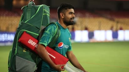 ഇംഗ്ലണ്ടിനെ തോൽപ്പിക്കേണ്ടത് 287 റൺസിന്, ചേസ് ചെയ്താൽ 2.3 ഓവറിൽ ജയിക്കണം; ബാബറിനും ടീമിനും ഇനി പെട്ടിമടക്കാം