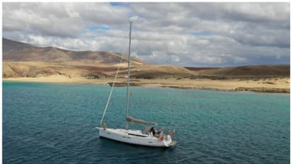 45 മിനിറ്റ് നീണ്ട കൊലയാളി തിമിംഗലങ്ങളുടെ ആക്രമണം; യാച്ചിലെ സഞ്ചാരികള്‍ അത്ഭുതകരമായി രക്ഷപ്പെട്ടു ! 