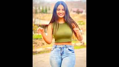 బోల్డ్ సీన్స్ లో అసలు నటించకూడదు అనుకున్నా,ఆ తర్వాతే తెలిసింది.. లిప్ లాక్ సీన్ పై అనన్య క్రేజీ కామెంట్స్