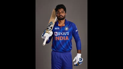 വിജയ് ഹസാരെ ട്രോഫിയില് സഞ്ജുവിന്റെ ബാറ്റിംഗ് വെടിക്കെട്ട്,പുതുച്ചേരിക്കെതിരെ വമ്പന് ജയവുമായി കേരളം