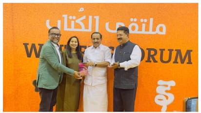 ഷാർജ അന്താരാഷ്ട്ര പുസ്തകോത്സവത്തിൽ ഡോ. ധനലക്ഷ്മിയുടെ പുസ്തകം പ്രകാശിപ്പിച്ചു