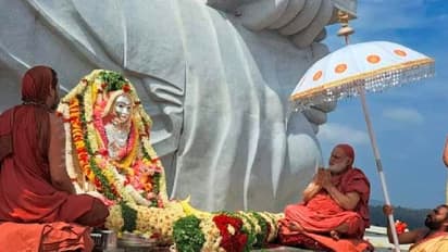 ಶೃಂಗೇರಿಯ ಹನುಮಗಿರಿಯಲ್ಲಿ 32 ಅಡಿ ಎತ್ತರದ ಶಂಕರಾಚಾರ್ಯ ಪ್ರತಿಮೆ ಅನಾವರಣ,  ಫೋಟೊಗಳು ಇಲ್ಲಿವೆ