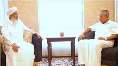 കാന്തപുരം അബുബക്കർ മുസ്ല്യാരെ സന്ദർശിച്ച് മുഖ്യമന്ത്രി, കൂടിക്കാഴ്ച പലസ്തീൻ ഐക്യദാർഢ്യ റാലിക്ക് മുന്നോടിയായി