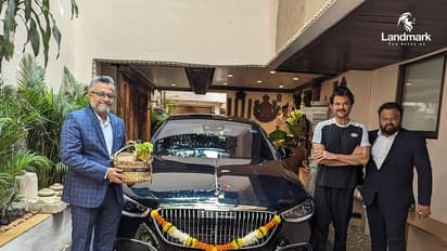 ಅನಿಲ್ ಕಪೂರ್ ದೀಪಾವಳಿ ಹಬ್ಬದ ಸಂಭ್ರಮ ಡಬಲ್, ಮನೆಗೆ ಬಂತು ಹೊಸ ಮರ್ಸಿಜಿಸ್ ಮೇಬ್ಯಾಕ್!