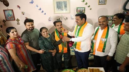 ರಾಜ್ಯಾಧ್ಯಕ್ಷರಾದ ಬೆನ್ನಲ್ಲೇ ಬಿಜೆಪಿ ಬೂತ್ ಅಧ್ಯಕ್ಷನ ಮನೆಗೆ ವಿಜಯೇಂದ್ರ..!