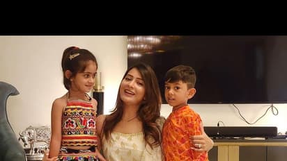 ಮಕ್ಕಳೊಂದಿಗೆ ದೀಪಾವಳಿಯನ್ನು ಆಚರಿಸಿದ ನಟಿ ರಾಧಿಕಾ ಪಂಡಿತ್: ಯಶ್ ಎಲ್ಲಿ ಎಂದ ಫ್ಯಾನ್ಸ್‌!