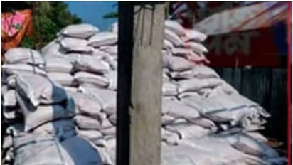 പഞ്ചസാര കുത്തിനിറച്ച 270 ചാക്കുകൾ, 13,500 കിലോ; വില ലക്ഷങ്ങൾ, കടത്തൽ ശ്രമം പൊളിച്ചടുക്കി പൊലീസ്