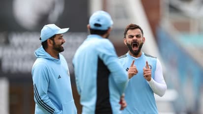 ദക്ഷിണാഫ്രിക്കന് പര്യടനം: ഏകദിന, ടി20 പരമ്പരകളില് വിരാട് കോലി കളിക്കില്ല, തീരുമാനമെടുക്കാതെ രോഹിത്