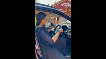  ದುಬಾರಿ ಕಾರು ಖರೀದಿಸಿದ 'ರಾಧಾ ರಮಣ' ನಟಿ ಅನುಷಾ; ಪುತ್ತೂರಿನಲ್ಲಿ ವಿಶೇಷ ಪೂಜೆ!