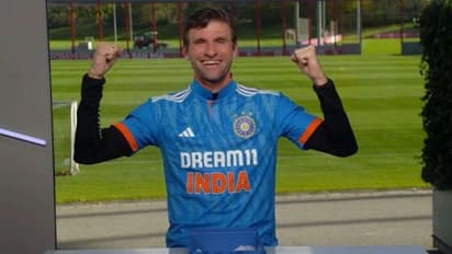 Thomas Muller receives surprise gift from team India; German football legend's reaction is priceless (WATCH)
