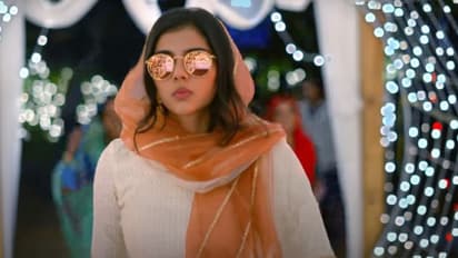 ഫുട്ബോള് കമന്ററിയുമായി കല്യാണി; 'ശേഷം മൈക്കിൽ ഫാത്തിമ' ട്രെയ്ലര്